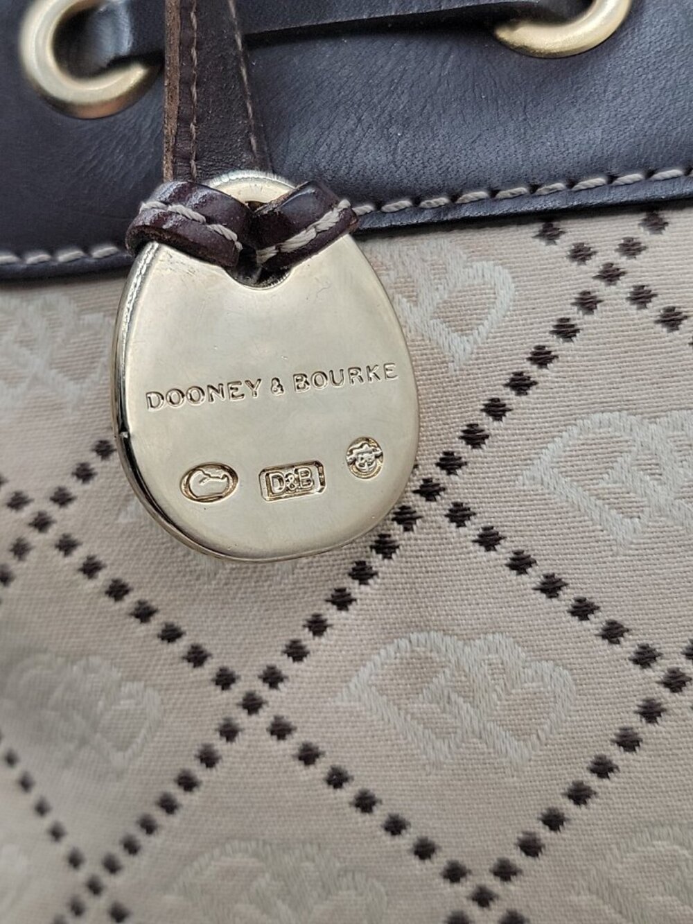 Vintage Dooney & Bourke Signature Tassel Tote Bag Jacquard Monogram Satchel - Picture 2 of 16